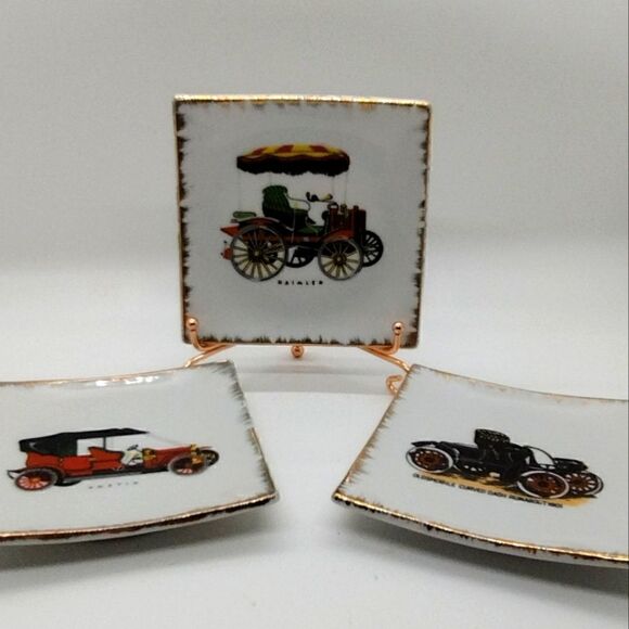 Vintage trinket dishes/wall hanging with antique cars - Picture 1 of 5